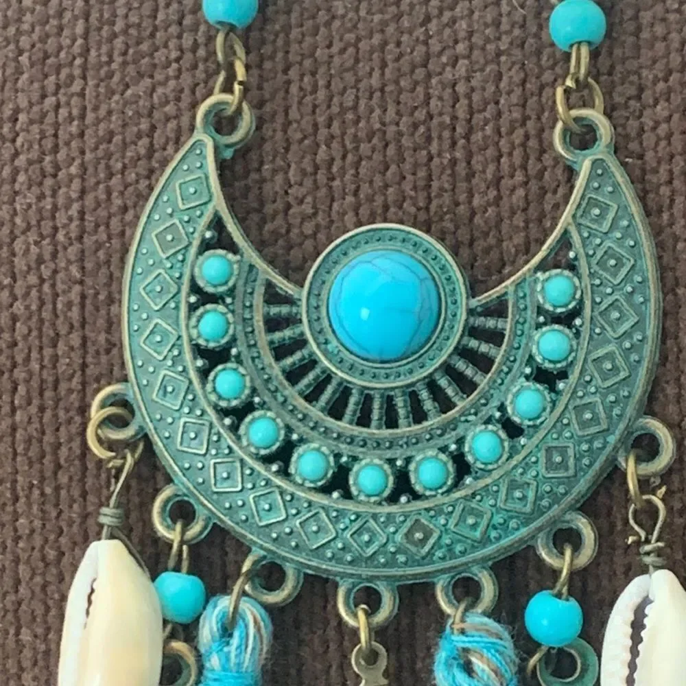 Peacock Feather & Cowrie Shell Necklace with Turquoise Color Beads